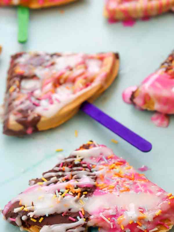 Assemble-the-Waffle-Pops