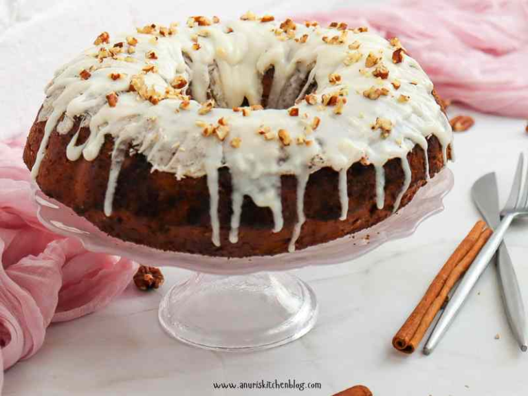 Carrot-Cinnamon-Bundt-Cake