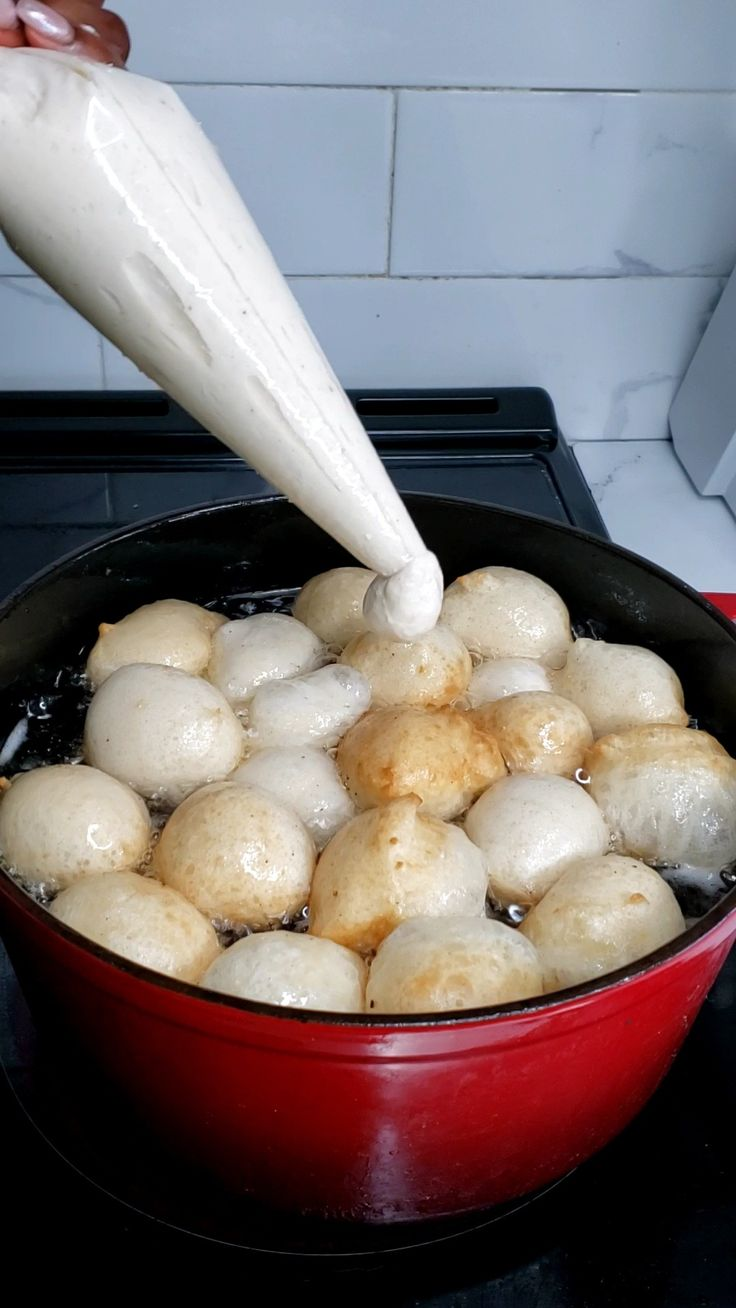 how-to-mould-a-puff-puff-with-a-tool
