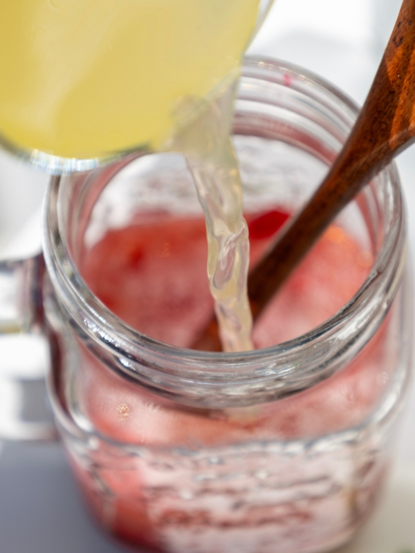 Muddle-the-Base-as-one-of-Raspberry-Mojito-Mocktail-Recipe