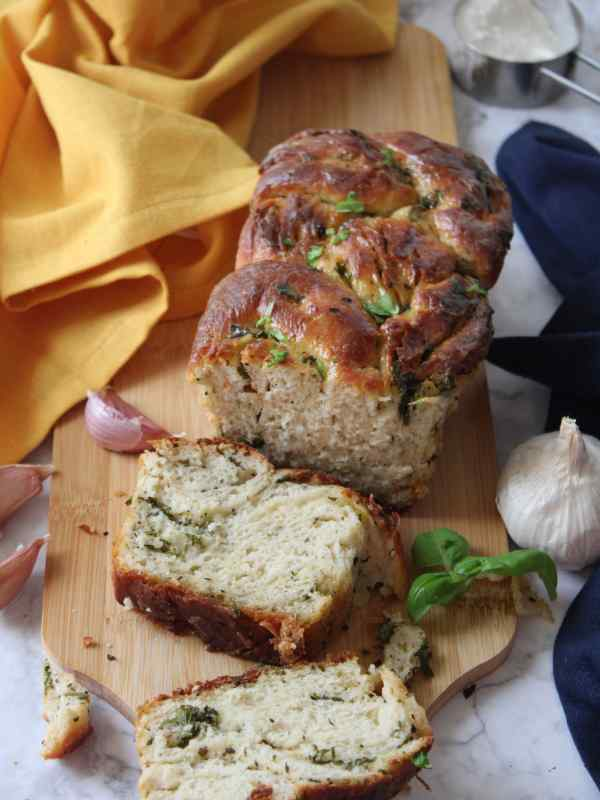Tips-Variations-for-Swirl-Garlic-Bread