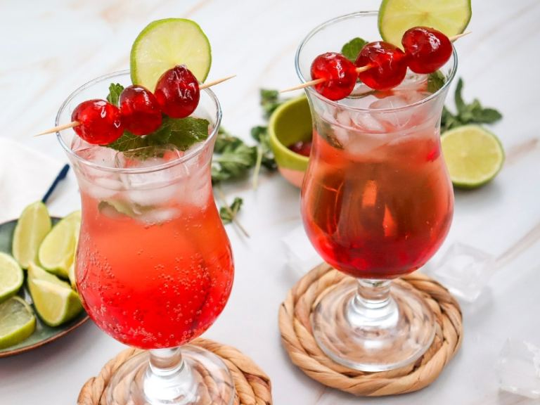 two-glasses-of-Shirley-Temple-Mocktail