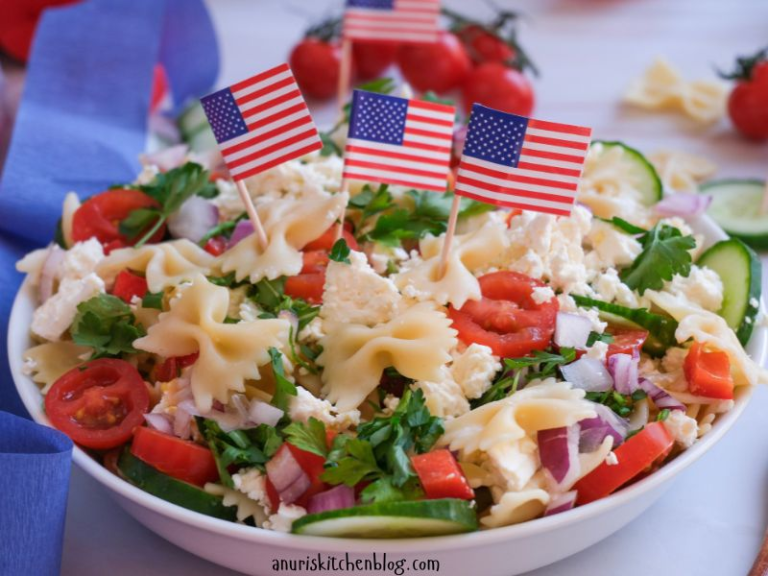 4th-of-July-Pasta-Salad-in-a-bowl