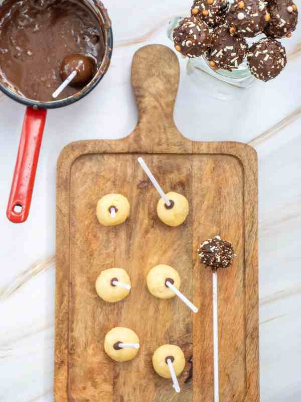 Chill-the-Cake-Balls-