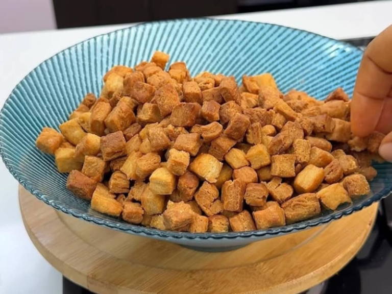 a-plate-of-banana-chin-chin-recipe